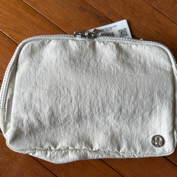 lululemon athletica Accessories - Brand NWT - Lululemon Cream Everywhere Belt Bag - Large